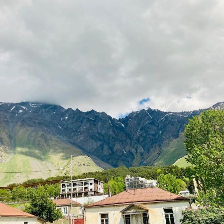 Hotel Kazbegi 1963 Exteriör bild