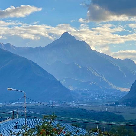 Hotel Kazbegi 1963 Exteriör bild
