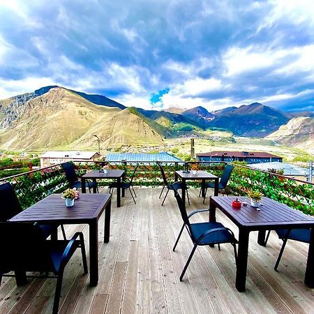 Hotel Kazbegi 1963 Exteriör bild