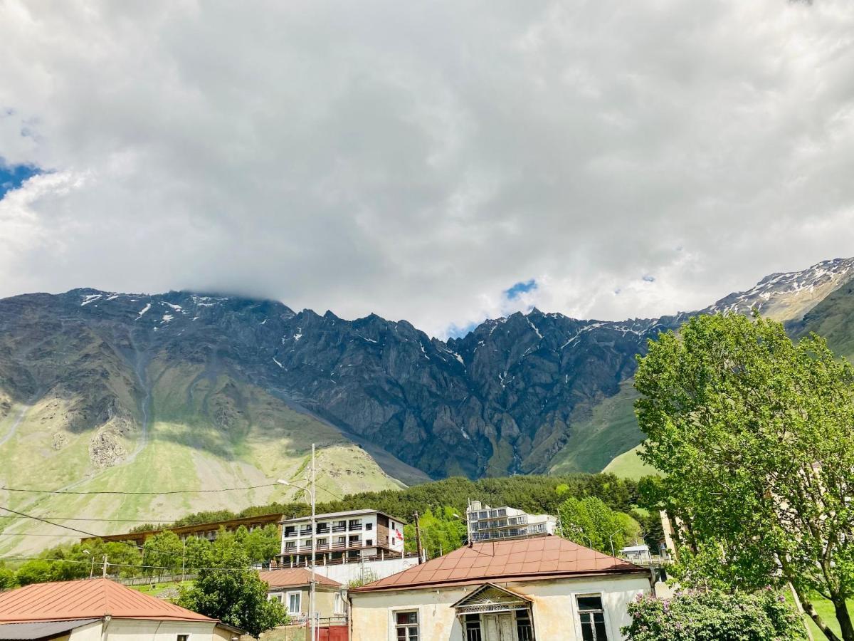 Hotel Kazbegi 1963 Exteriör bild