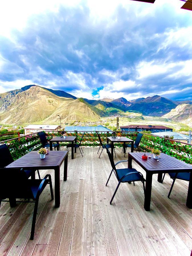 Hotel Kazbegi 1963 Exteriör bild