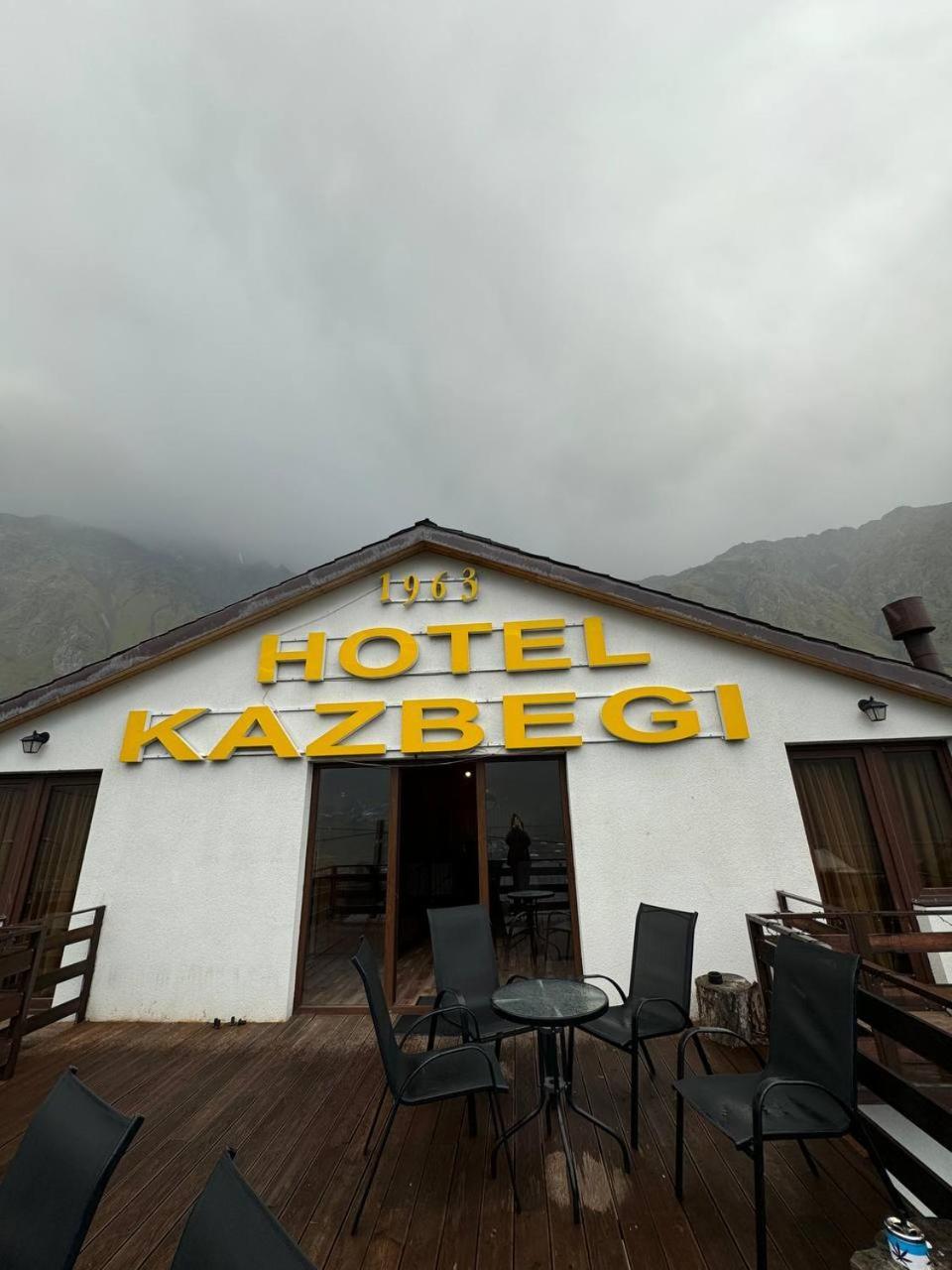 Hotel Kazbegi 1963 Exteriör bild